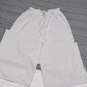 Lululemon Athletica Cream Elastic Waist Pants.